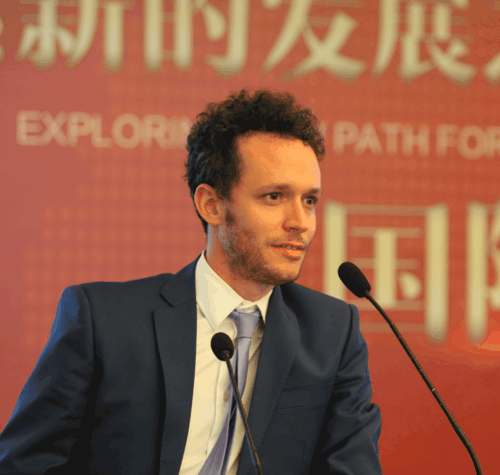 Student Profile: Santiago – Building a Friendship Bridge 友谊桥