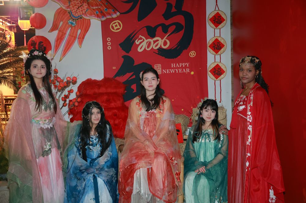 Students wearing traditional hanfu